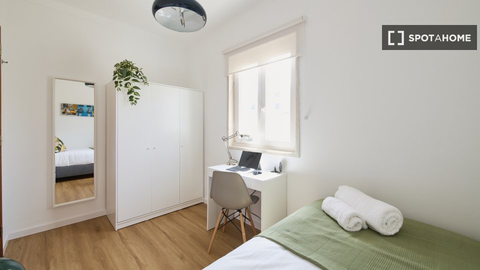 Double room Lisbon, 6 beds, 150m² — photo 10