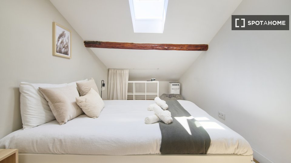 Double room Lisbon, 9 beds — photo 4