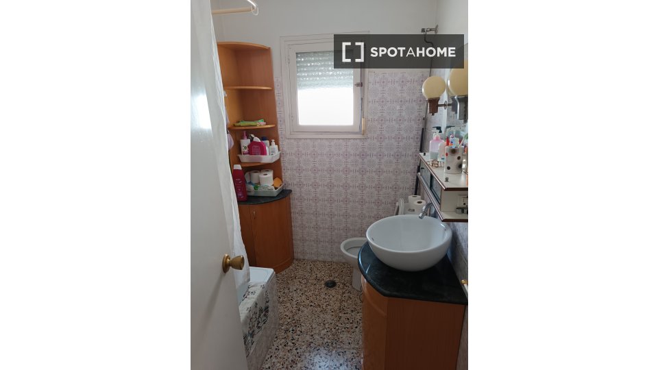 Apartment Alicante, 2 beds, 86m² — photo 17