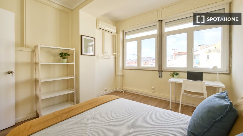Double room Lisbon, 9 beds, 160m² — photo 27