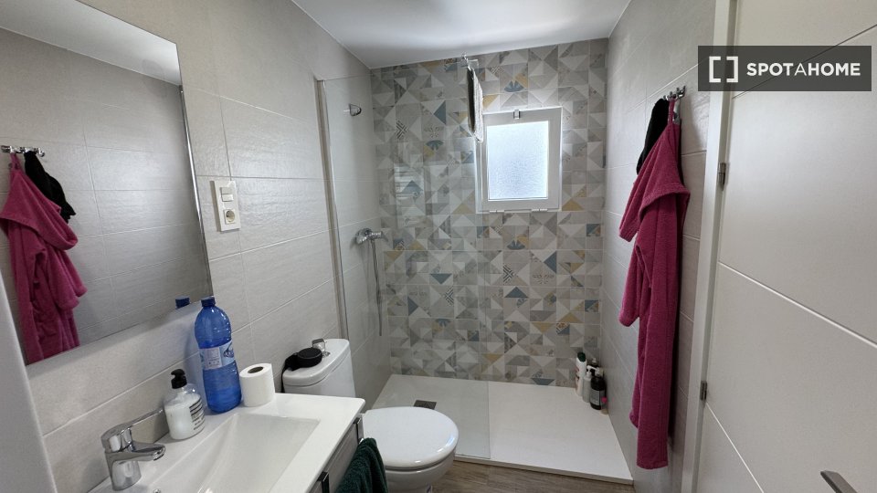 Double room Murcia, 3 beds, 100m² — photo 7