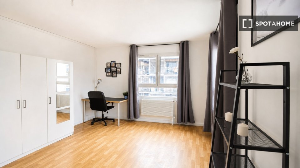 Chambre double Paris, 4 chambres — photo 34