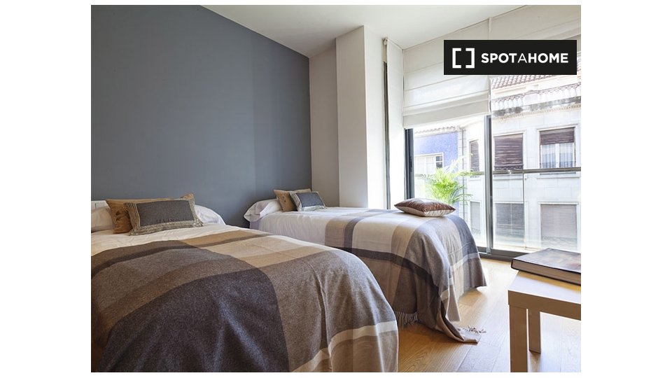 Apartment Barcelona, 3 beds, 120m² — photo 1