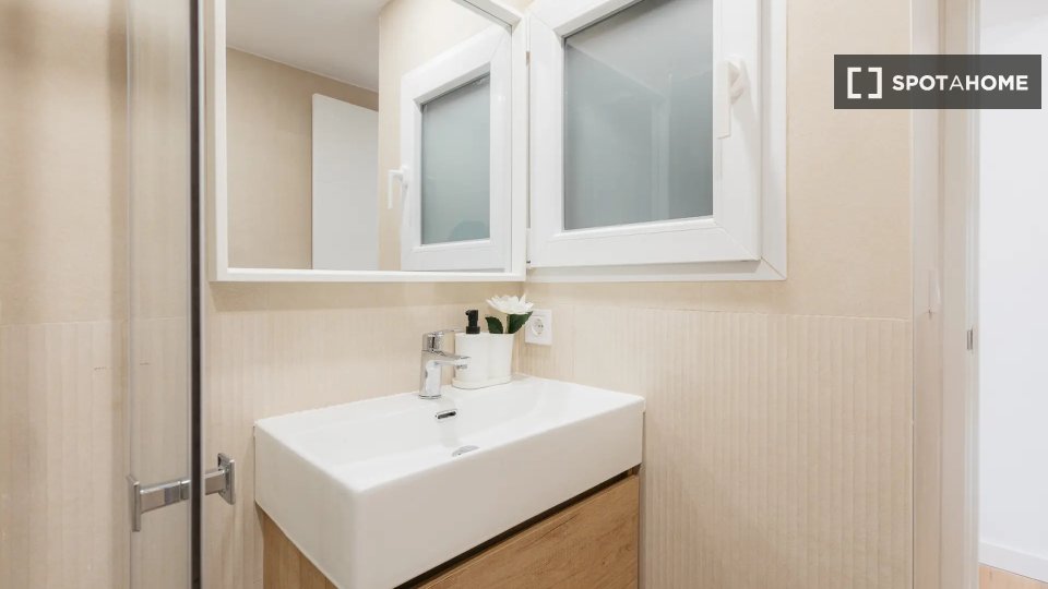 Double room Valencia, 5 beds — photo 14