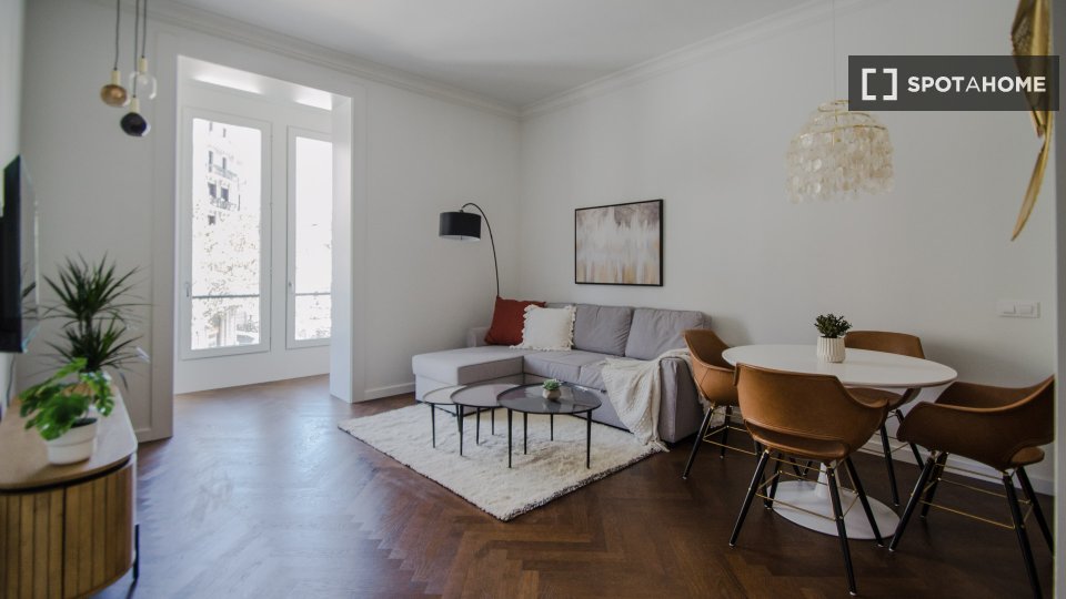 Apartment Barcelona, 2 beds, 80m² — photo 16