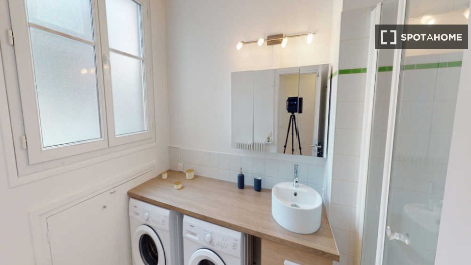 Double room Paris, 5 beds, 110m² — photo 13