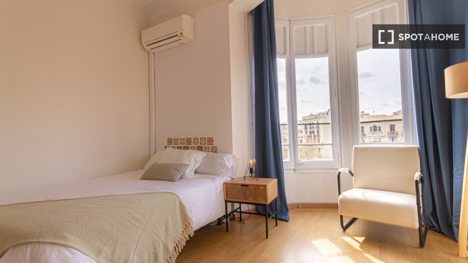 Double room Barcelona, 6 beds — photo 10