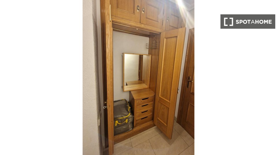 Double room Valencia, 5 beds, 160m² — photo 28