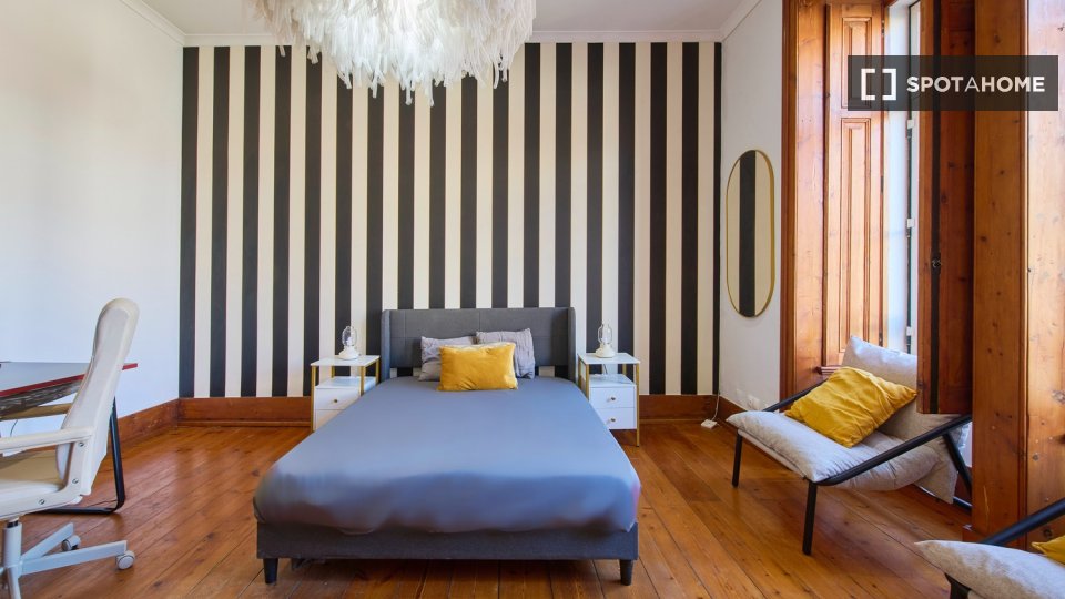 Double room Lisbon, 8 beds — photo 24