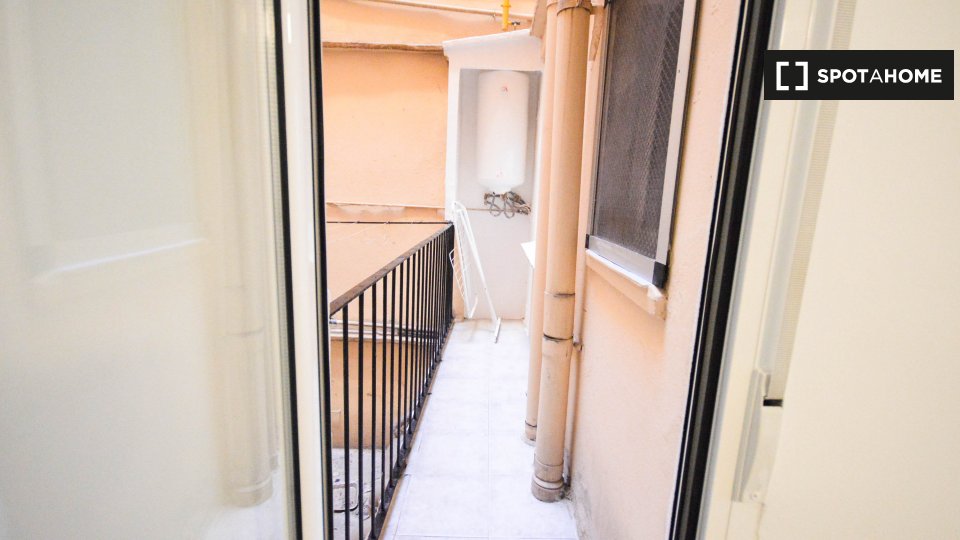 Double room Valencia, 4 beds, 100m² — photo 10