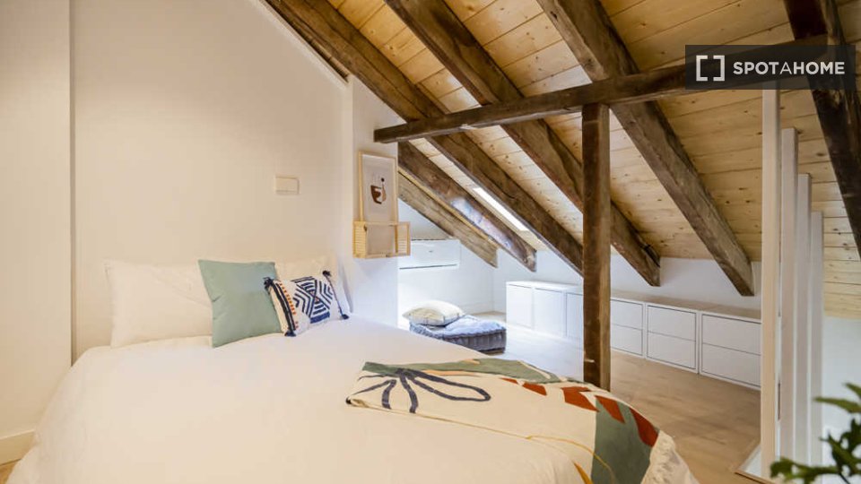 Double room Madrid, 4 beds — photo 64
