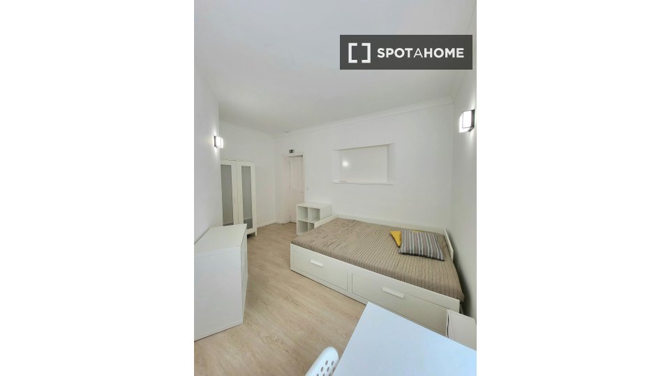 Double room Porto, 20 beds — photo 11