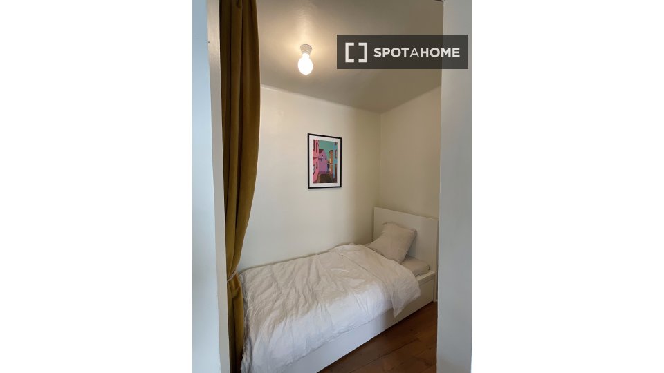 Apartment Lisbon, 2 beds, 50m² — photo 3