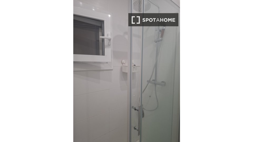 Double room Barcelona, 2 beds — photo 4