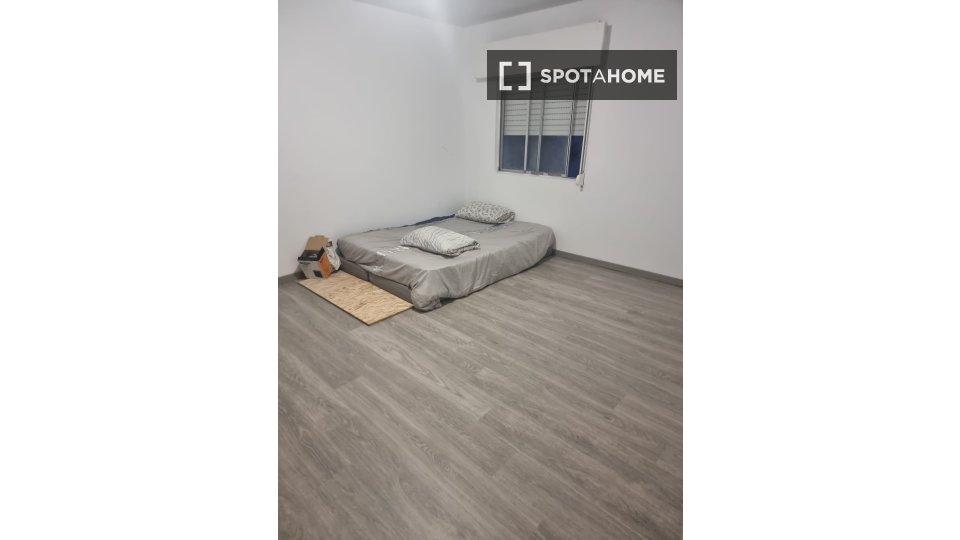 Double room Lisbon, 6 beds — photo 11