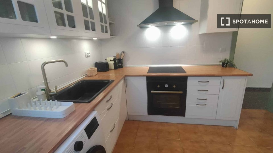 Double room Valencia, 4 beds, 120m² — photo 4