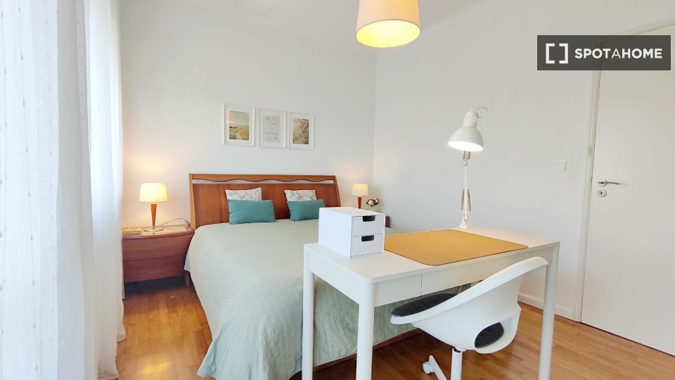 Double room Porto, 3 beds, 149m² — photo 20