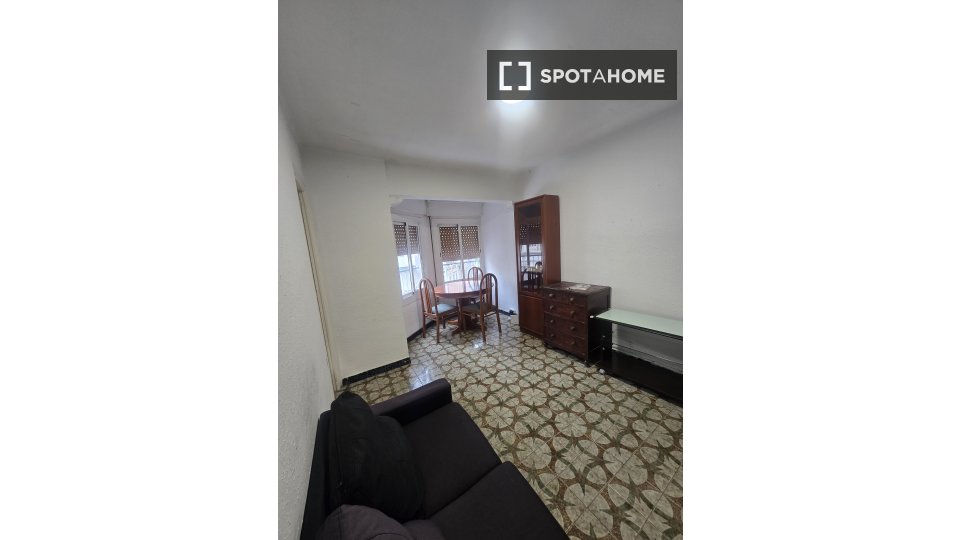 Double room Barcelona, 2 beds, 60m² — photo 5