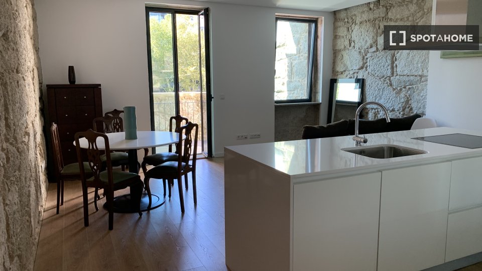 Apartment Porto, 2 beds, 92m² — photo 2