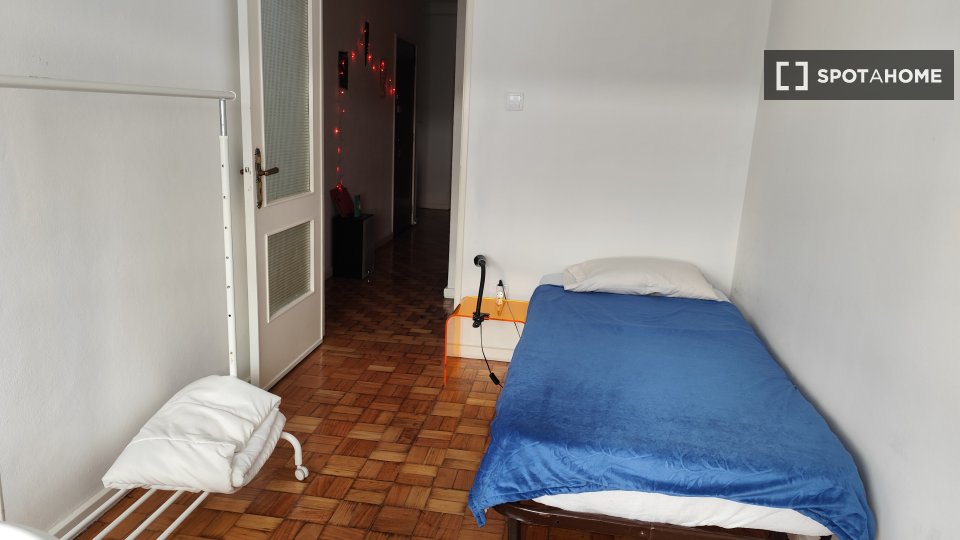 Double room Porto, 1 bed, 85m² — photo 13