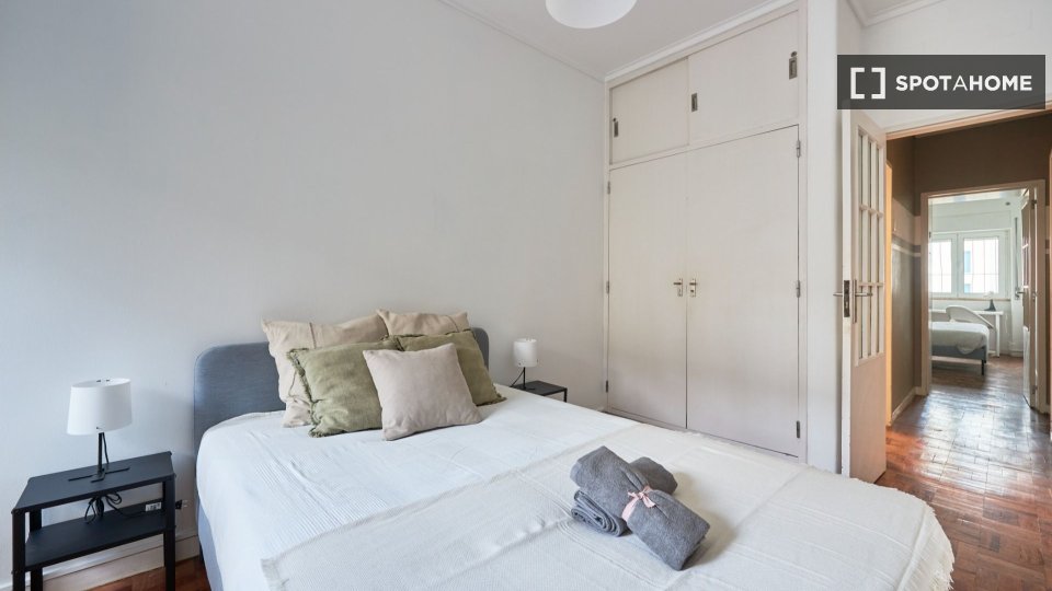 Double room Lisbon, 10 beds — photo 20