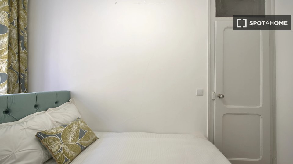 Double room Lisbon, 8 beds — photo 3