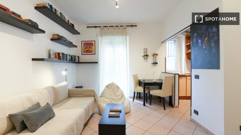 Apartment Milan, 1 bed — photo 1