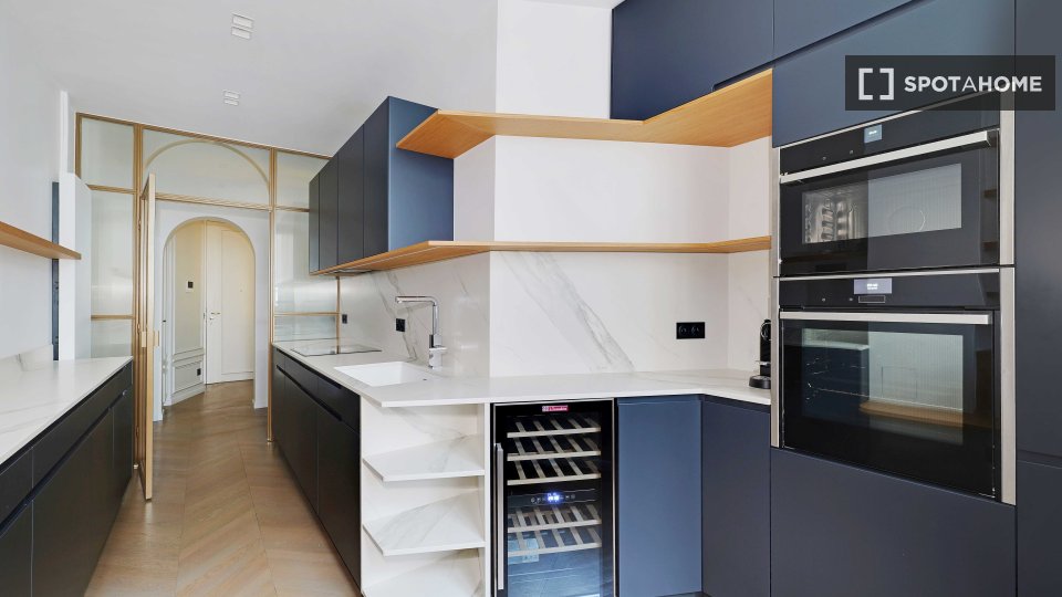 Apartment Paris, 3 beds, 130m² — photo 3
