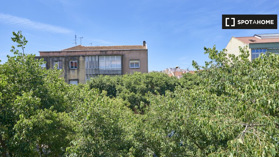Double room Lisbon, 6 beds — photo 4