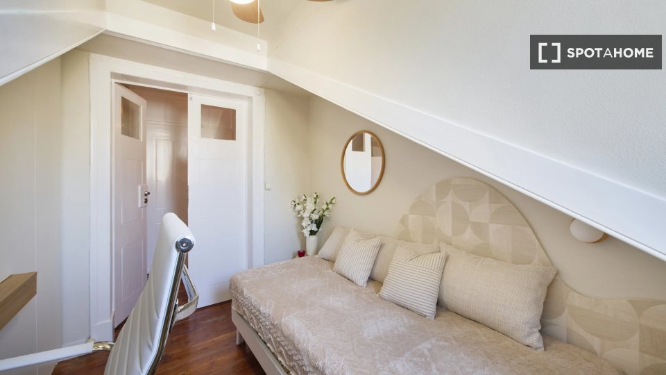 Double room Lisbon, 7 beds — photo 9