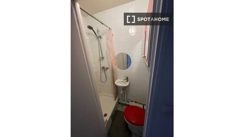 Double room Paris, 3 beds, 17m² — photo 17