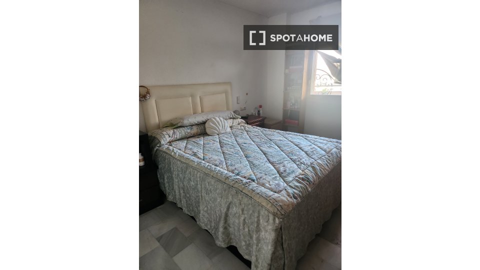 Double room Malaga, 1 bed, 100m² — photo 3