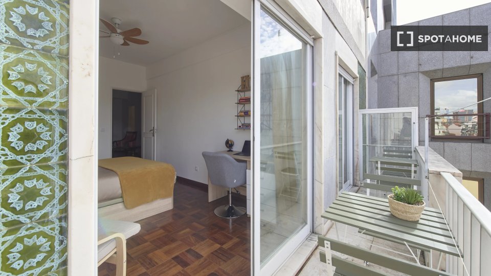 Double room Lisbon, 7 beds — photo 18