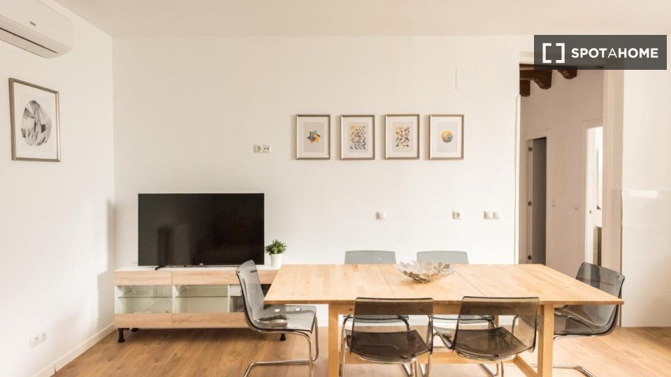 Apartment Madrid, 1 bed, 19m² — photo 1