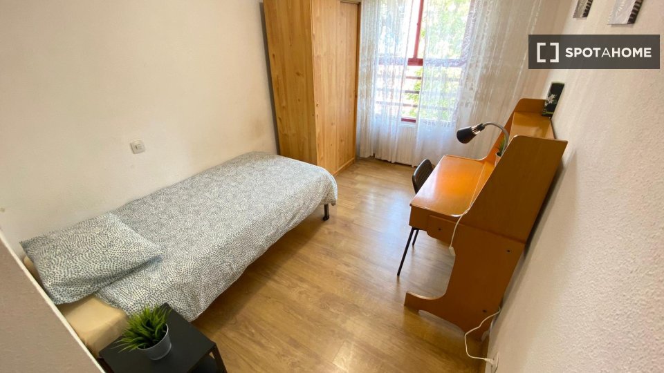Double room Madrid, 7 beds — photo 11