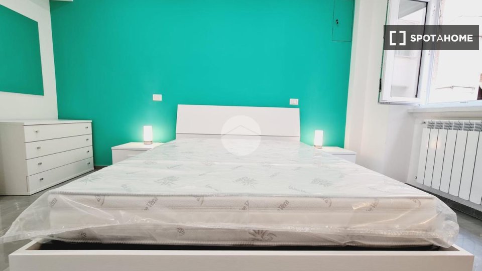 Double room Rome, 3 beds, 86m² — photo 2