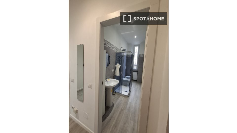Double room Milan, 2 beds, 58m² — photo 1