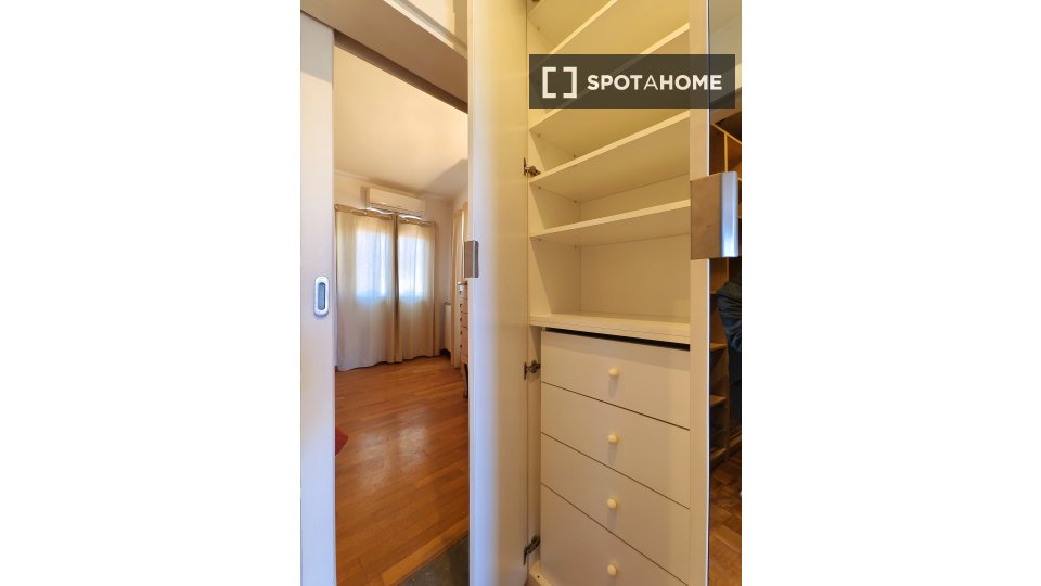 Apartment Rome, 1 bed, 84m² — photo 16