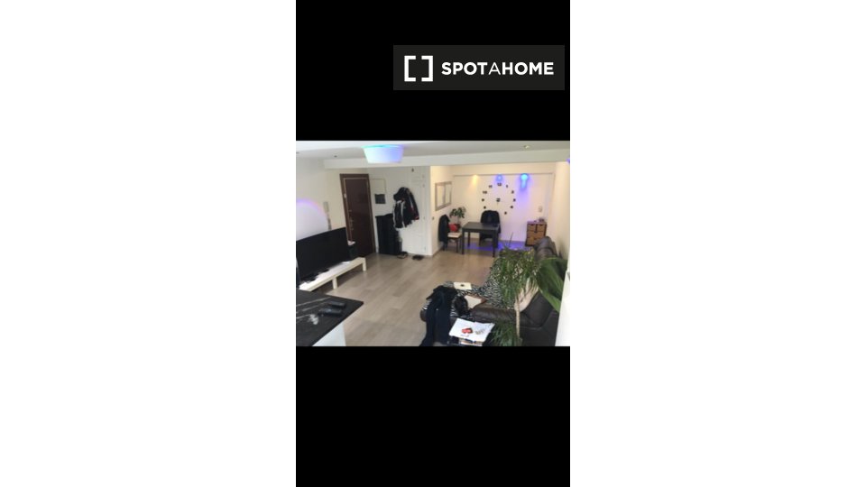 Double room Madrid, 3 beds, 90m² — photo 3