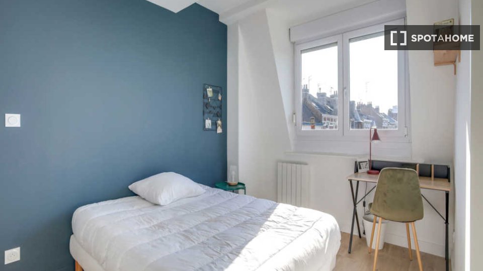 Double room Lille, 15 beds, 260m² — photo 17