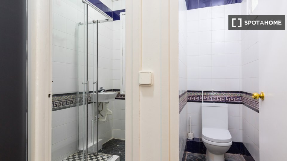 Double room Barcelona, 8 beds, 175m² — photo 19