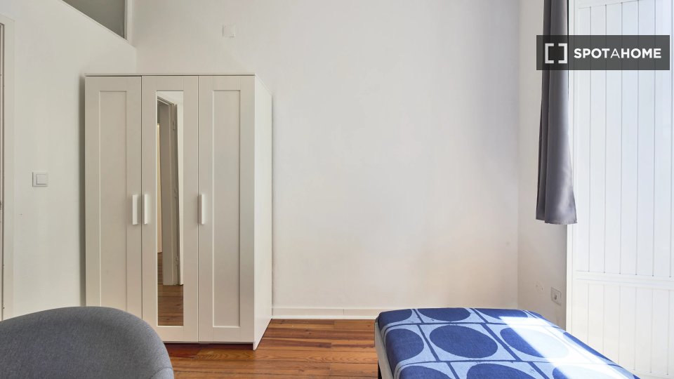 Double room Lisbon, 13 beds — photo 3