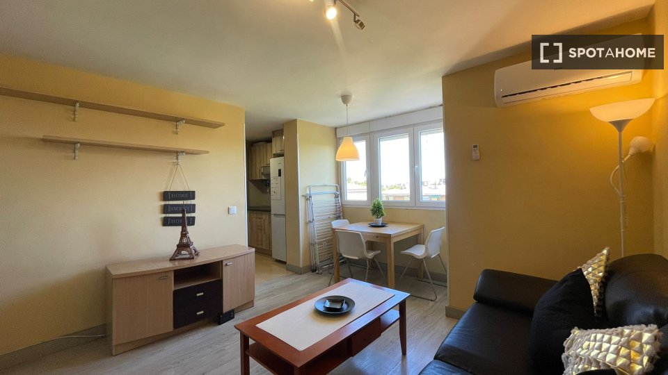 Double room Madrid, 2 beds — photo 1