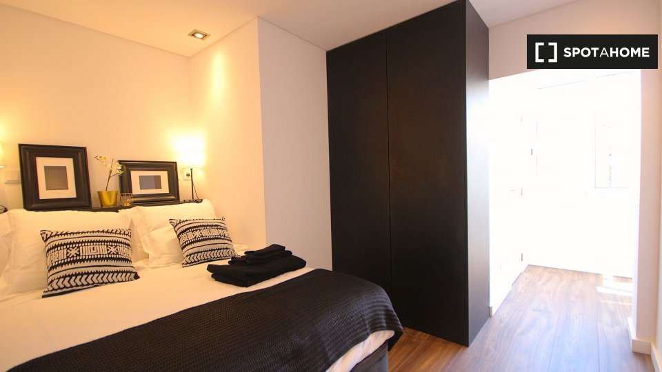 Apartment Lisbon, 2 beds — photo 13