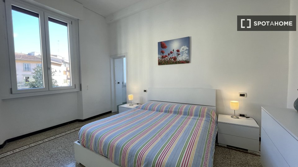 Double room Florence, 4 beds, 90m² — photo 10