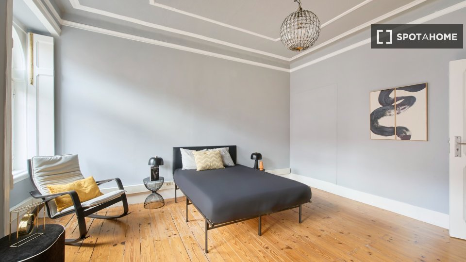 Double room Lisbon, 8 beds — photo 37