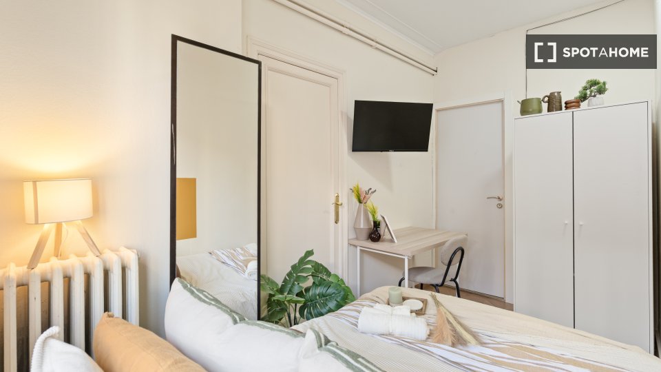 Double room Barcelona, 8 beds, 150m² — photo 44