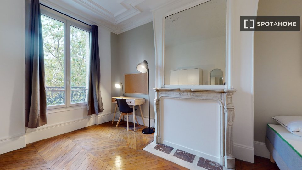 Double room Paris, 18 beds — photo 18