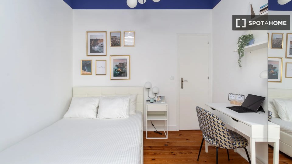 Double room Lisbon, 6 beds — photo 11
