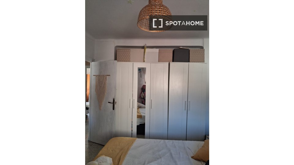 Double room Malaga, 3 beds — photo 4